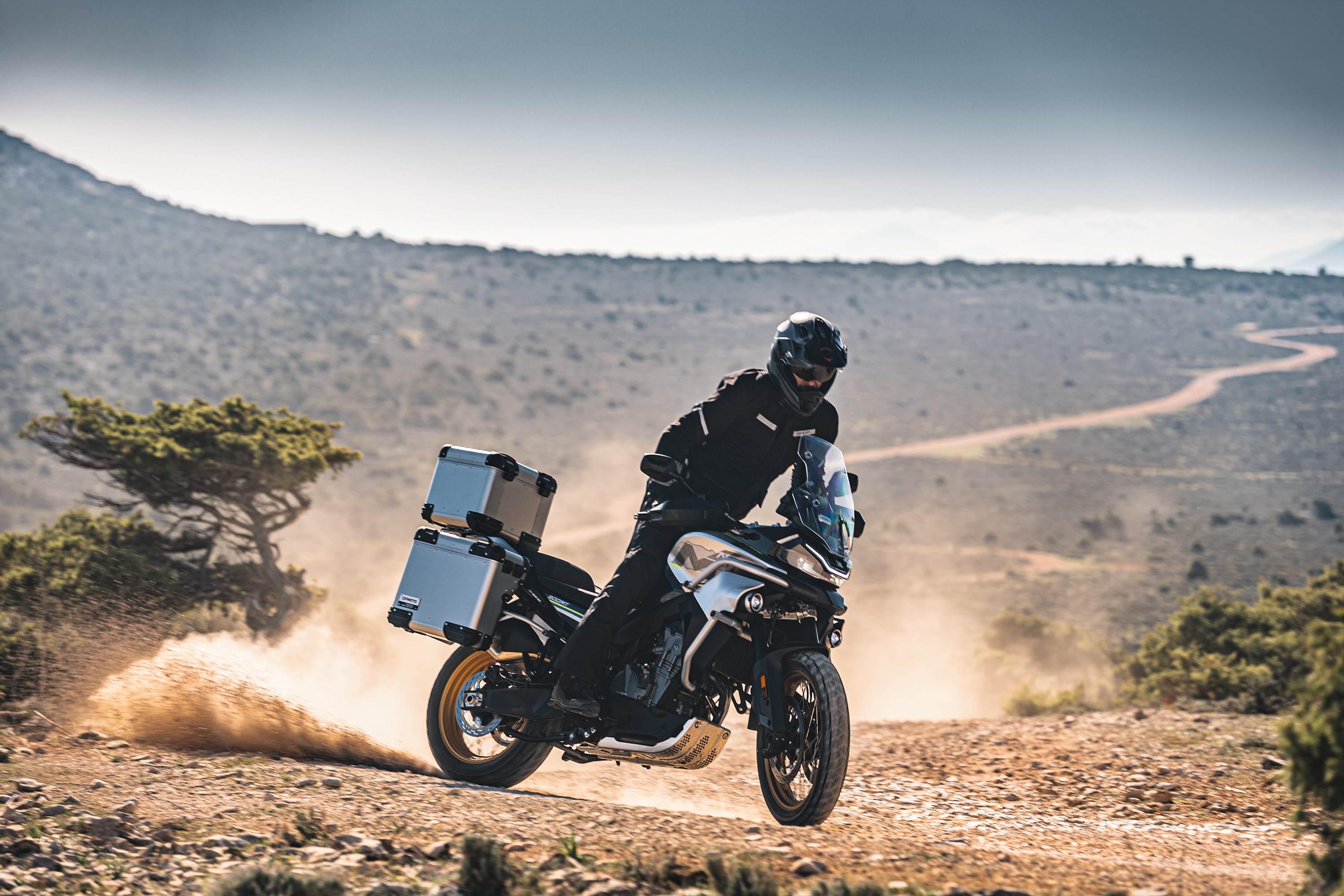 800MT TOURING (ÇANTALI)